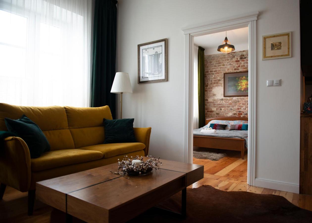 Klimatyczny Apartament Art Deco Apartment Chelm Ngoại thất bức ảnh