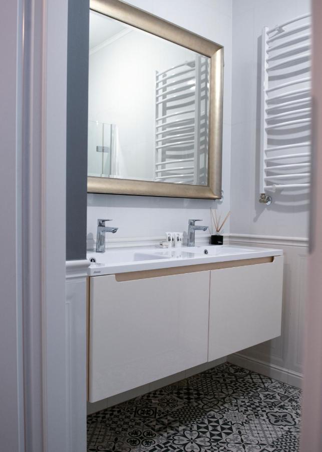 Klimatyczny Apartament Art Deco Apartment Chelm Ngoại thất bức ảnh